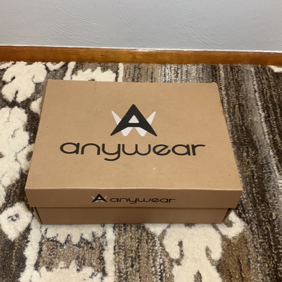 Women’s Slip-Resistant Nurse Clogs - Picture 3 of 8